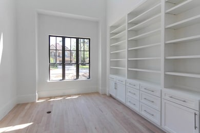 1521 Glourie Dr, Houston, TX 77055 - photo 4