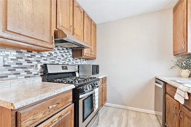 208 Lenora Dr NW, Cedar Rapids, IA 52405 - photo 7