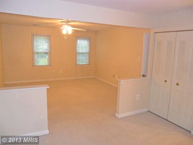 8006 Pyracantha Ct, Springfield, VA 22153 - photo 5