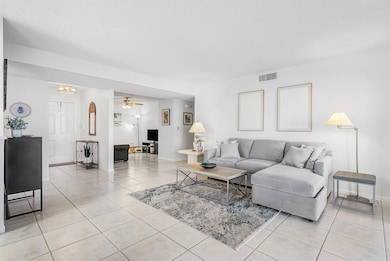 10423 S Circle Lake Dr unit 102, Boynton Beach, FL 33437 - photo 6