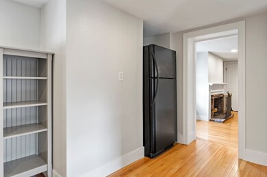 8 Brown St unit 4, Salem, MA 01970 - photo 6