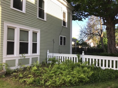 25 Franklin St, Saratoga Springs, NY 12866 - photo 2