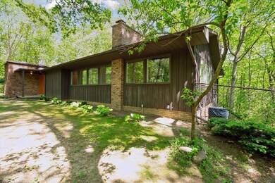 04-3040-E-Schafer-Rd-WindowStill-49