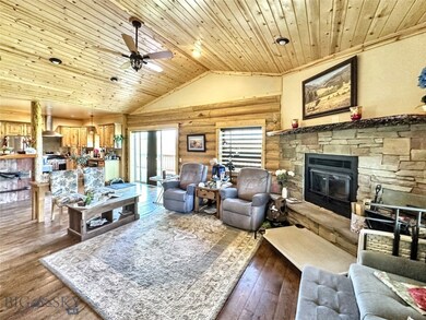 Living Room - vaulted T & G pine ceilings