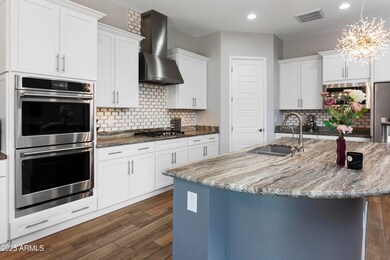 Gourmet kitchen