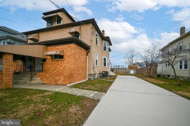 1653 Ward St, Marcus Hook, PA 19061 - photo 4