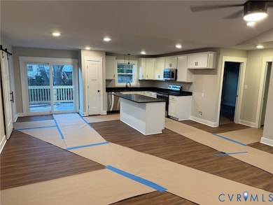 325 Yorktown Dr, Colonial Heights, VA 23834 - photo 3