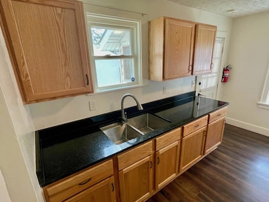 1383-1385 E Hudson St, Columbus, OH 43211 - photo 6