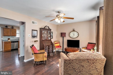 8 Weiser Ct, Womelsdorf, PA 19567 - photo 5