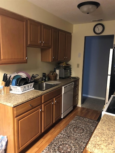 31 Moore Ln unit 11, Washingtonville, NY 10992 - photo 5