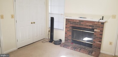 2480 Clover Field Cir, Herndon, VA 20171 - photo 4