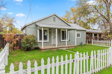 2215 Laurel St, Chico, CA 95928 - photo 3