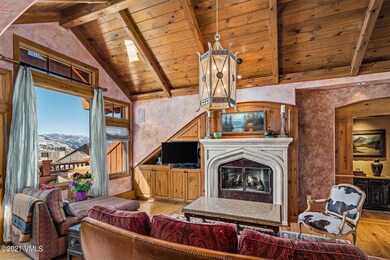 160 Cresta Rd-023-026-Living Room-MLS_Si