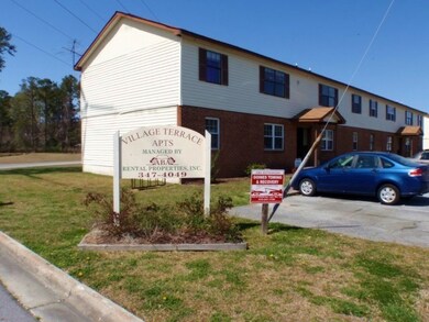 2318 B-7 Indian Dr, Jacksonville, NC 28546 - photo 3