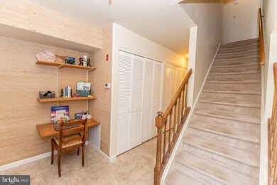 14 Pond View Dr, Plainsboro, NJ 08536 - photo 5