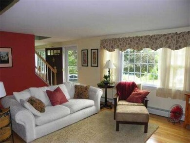 22 Woodland Dr, Townsend, MA 01469 - photo 4