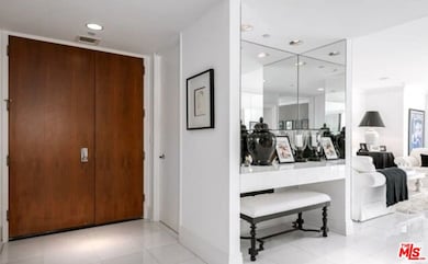 10350 Wilshire Blvd unit 404, Los Angeles, CA 90024 - photo 3