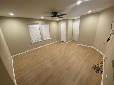 5817 Cebra St, Houston, TX 77091 - photo 4