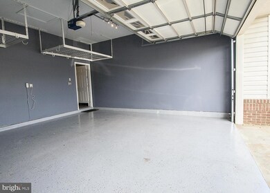 11085 Commanders Ln, White Plains, MD 20695 - photo 5