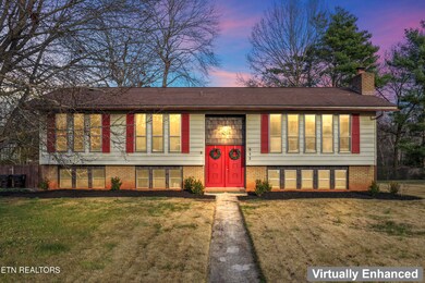 812 Crest Forest Rd, Knoxville, TN 37923 - photo 2