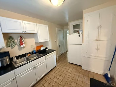 2911 Maisel Dr, Cincinnati, OH 45220 - photo 6