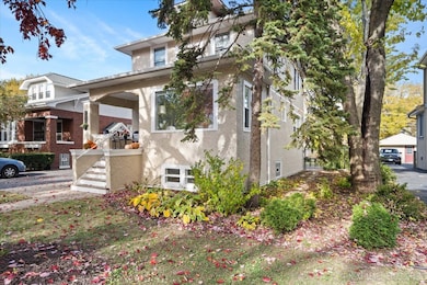 392 Herrick Rd, Riverside, IL 60546 - photo 2