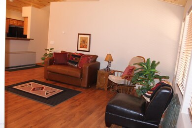 007_FRONT ROOM