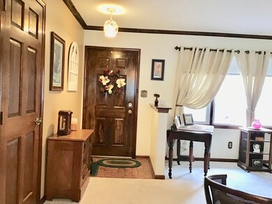 760 Duncan Dr, Aurora, IL 60506 - photo 2