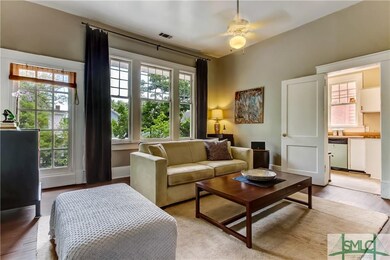 417 W 36th-Upstairs unit