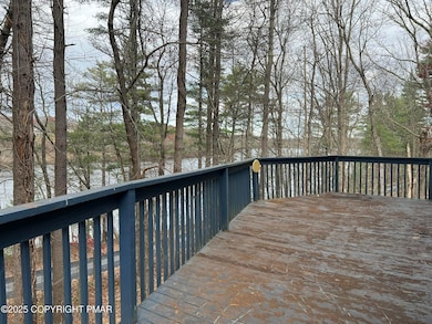 109 Ice House Ct, Stroudsburg, PA 18360 - photo 2