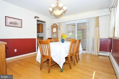 8901 Southwick St, Fairfax, VA 22031 - photo 7