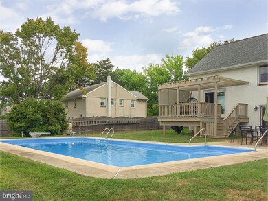 2217 Carol Ln, Norristown, PA 19401 - photo 3