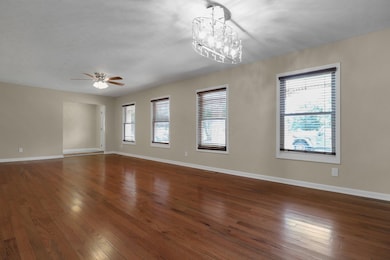 Living Room 1-1
