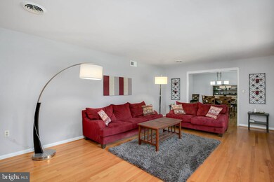 8001 Runnymeade Dr, Frederick, MD 21702 - photo 6