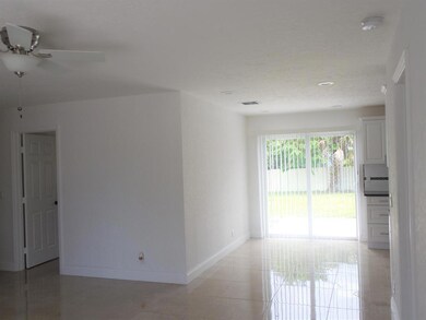 4669 Sutton Terrace S, West Palm Beach, FL 33415 - photo 5