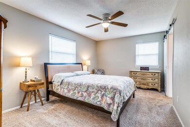 1041 Barber St, Hurst, TX 76053 - photo 5