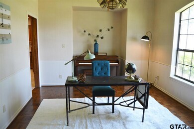 1620 Skidmore Ln, Tyler, TX 75703 - photo 6