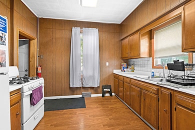 201 E Mccuen St, Duluth, MN 55808 - photo 5