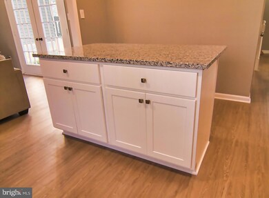 9150 Silchester Ct, Burke, VA 22015 - photo 5