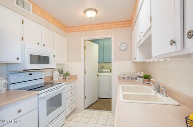 17013 N Pinion Ln, Sun City, AZ 85373 - photo 6