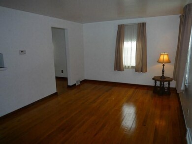 Living Room. The spacious living room has gleaming