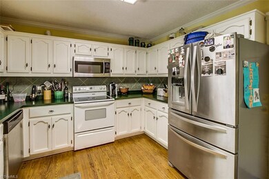 1882 Yesteroaks Ct, Asheboro, NC 27205 - photo 4