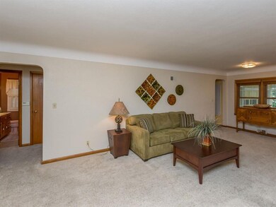141 21st St NW, Cedar Rapids, IA 52405 - photo 7