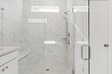 _Drake_Owners_Bath_2of2