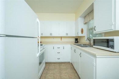 1100 57th St, Des Moines, IA 50311 - photo 6