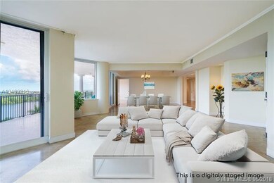 Spectacular living room. Walls of glass. Mesmerizi