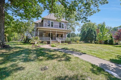 1045 N Spring St, Elgin, IL 60120 - photo 3