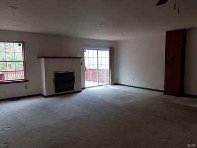 17 Jazz Cir, Whitehall, PA 18052 - photo 2