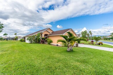 Lakefront, immaculate home with extended lanai, ne