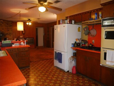 9767 Rambling Trail, Houston, TX 77089 - photo 7